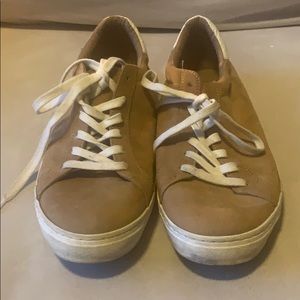 Camel suede tennies